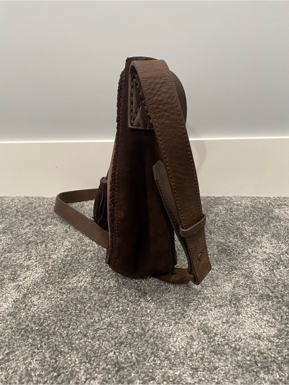 Lucky Brand Dark Brown Suede Leather Crossbody Bag Hobo Purse Leather Tassel - Picture 5 of 10